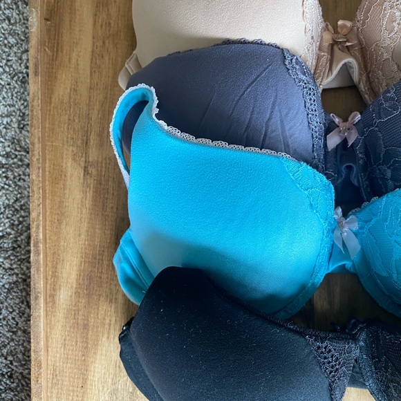 Body by VS Bras - Picture 2 of 4